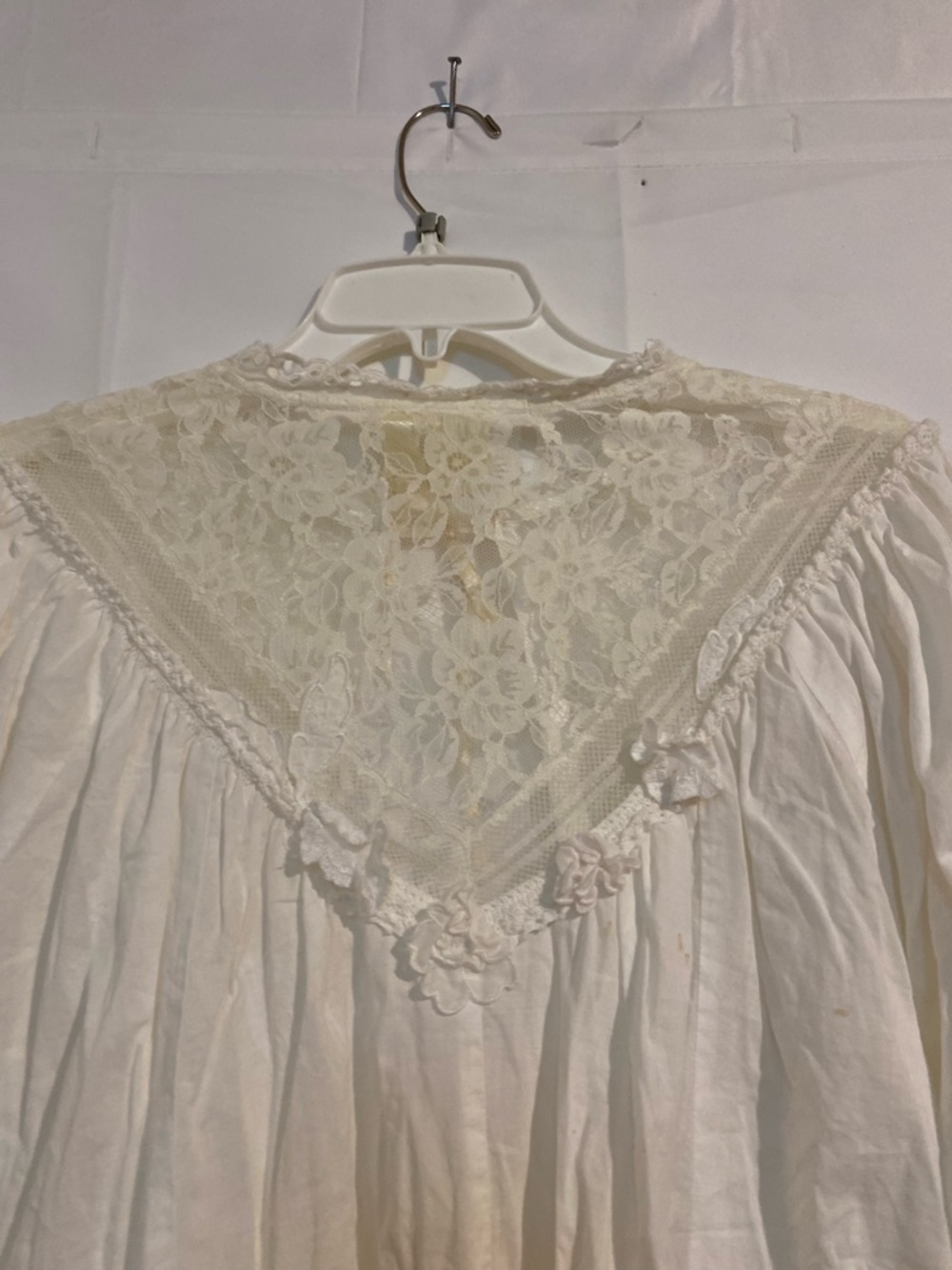 Women’s Victoria's Secret White Lace Yoke Peasant Blouse (Sleep) - Picture 6 of 8